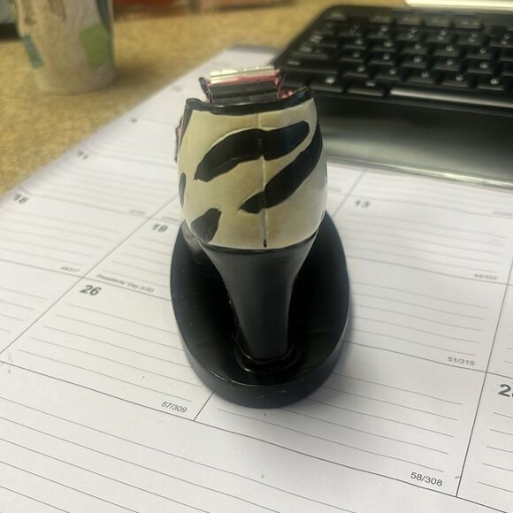 High heels shoe tape dispenser zebra print - Picture 4 of 4